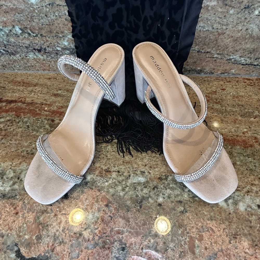 Madden Girl Size 8 Elegant Rhinestone Embellished Block Heel Sandals
